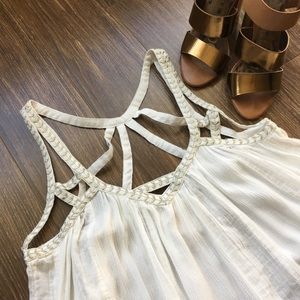 Anthropologie embroidered tank size 6